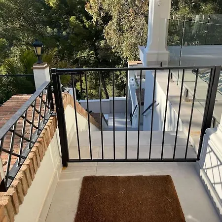Privada Con Piscina En Villa